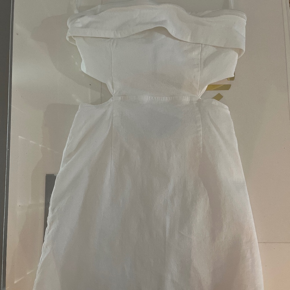 Sky to moon White sleevless cutout mini dress